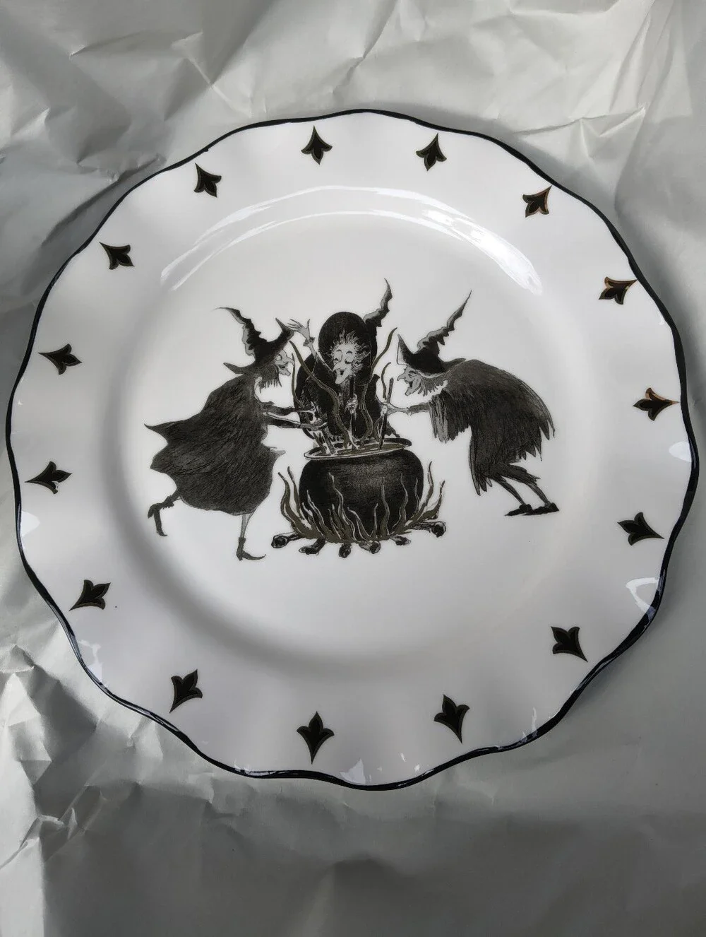 Set Of 4 Pottery Studio Witches Around Cauldron Dinner Plates